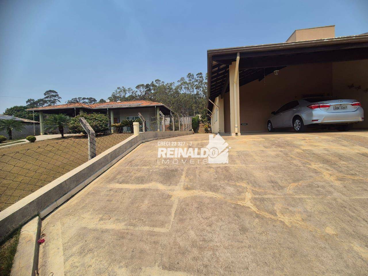 Casa de Condomínio à venda com 3 quartos, 249m² - Foto 3