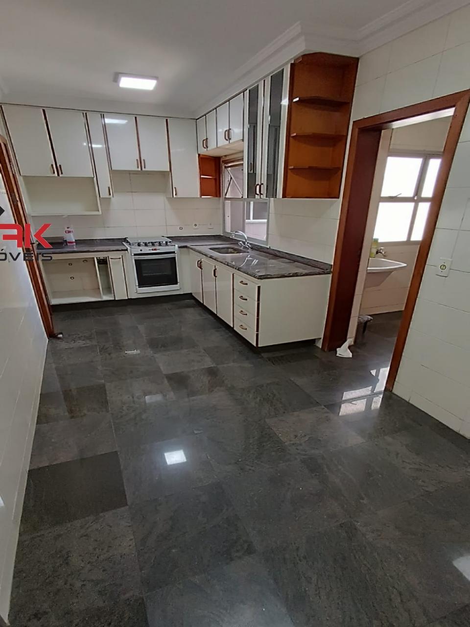 Apartamento para alugar com 3 quartos, 127m² - Foto 4