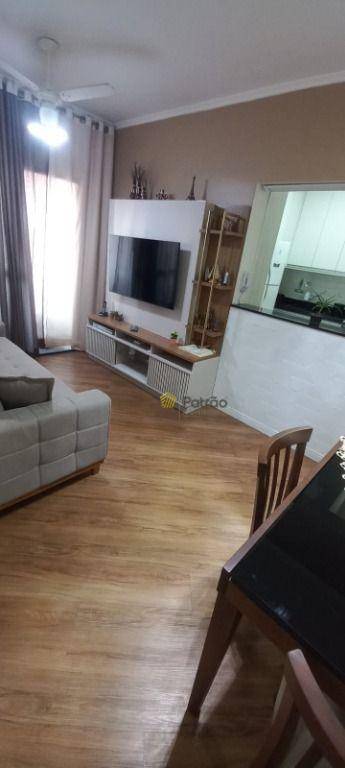 Apartamento à venda com 3 quartos, 76m² - Foto 2