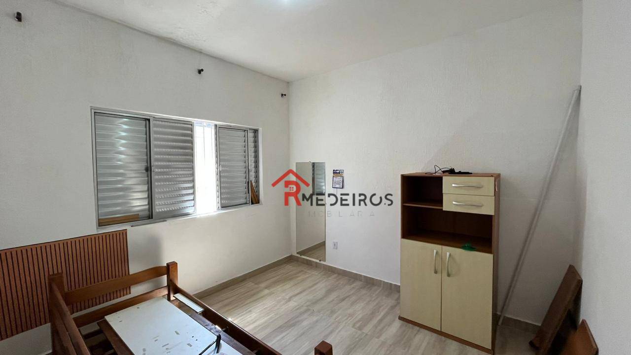 Casa para alugar com 3 quartos, 180m² - Foto 16