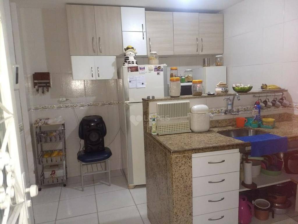 Casa à venda com 2 quartos, 150m² - Foto 13