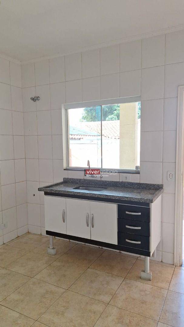 Casa à venda e aluguel com 3 quartos, 150m² - Foto 2