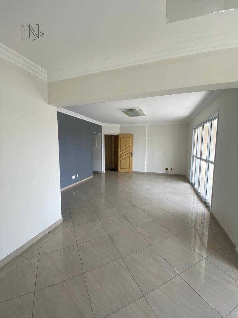 Apartamento à venda com 3 quartos, 121m² - Foto 33