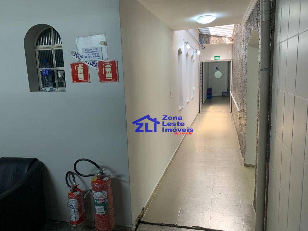 Sobrado à venda com 3 quartos, 225m² - Foto 2