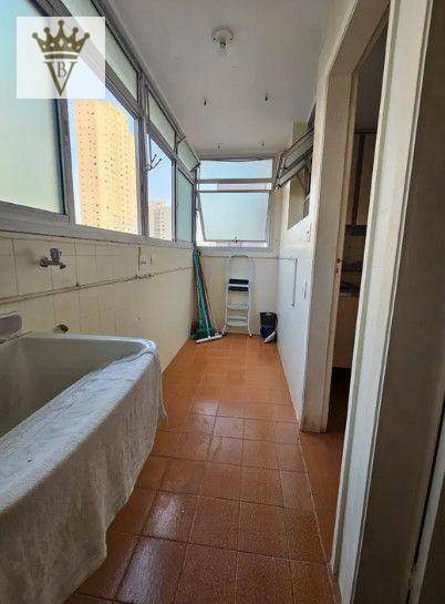 Apartamento à venda com 2 quartos, 68m² - Foto 9