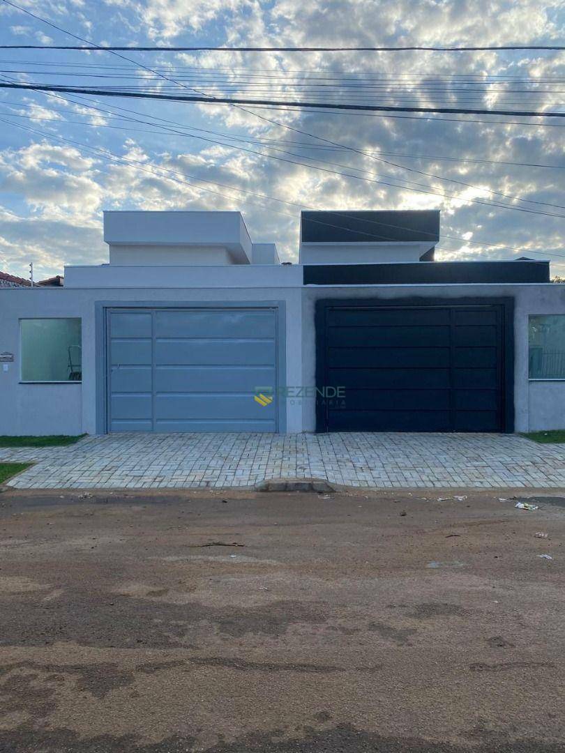 Casa à venda com 3 quartos, 100m² - Foto 1