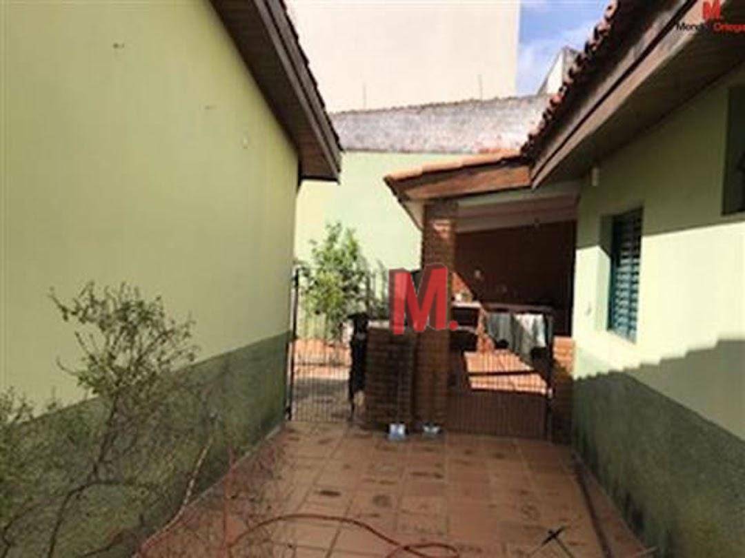 Casa à venda com 3 quartos, 290m² - Foto 13