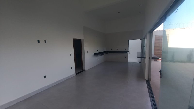 Casa à venda com 3 quartos, 180m² - Foto 9