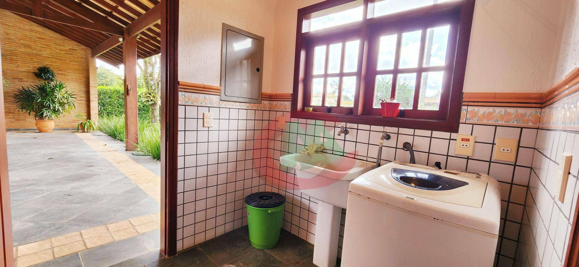 Chácara à venda com 4 quartos, 729m² - Foto 46