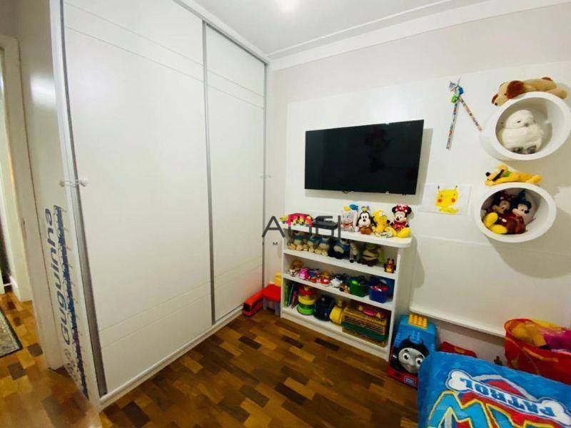 Apartamento à venda com 3 quartos, 123m² - Foto 11