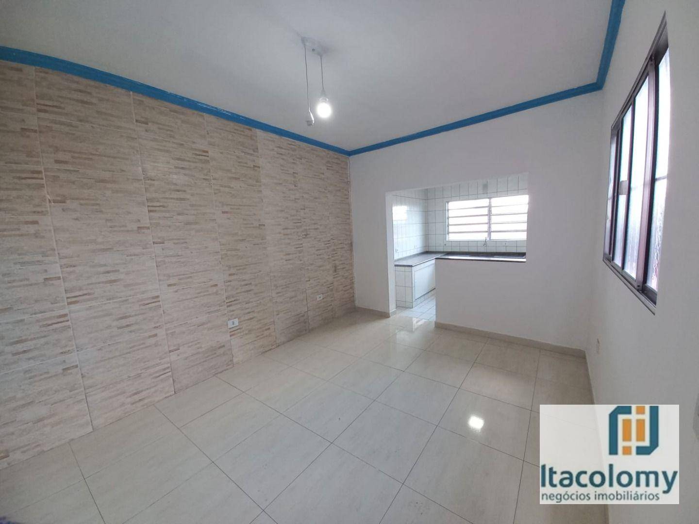 Casa à venda com 4 quartos, 214m² - Foto 3