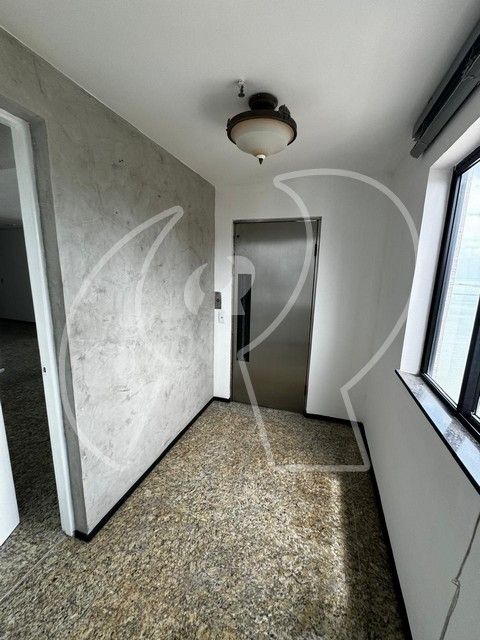 Apartamento à venda com 4 quartos, 238m² - Foto 20