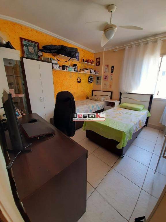 Apartamento à venda com 2 quartos, 63m² - Foto 18