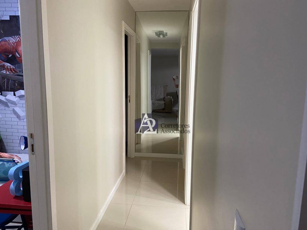 Apartamento à venda com 3 quartos, 77m² - Foto 4