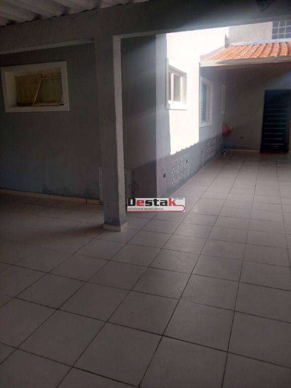 Sobrado à venda com 3 quartos, 224m² - Foto 11