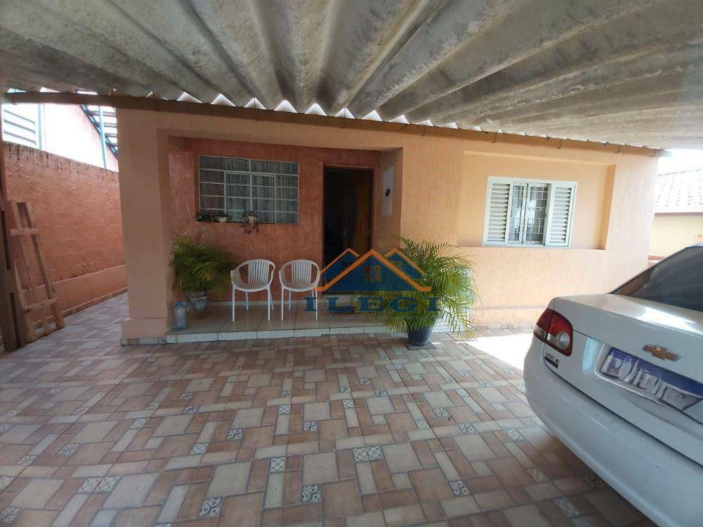 Casa à venda com 3 quartos, 243M2 - Foto 1