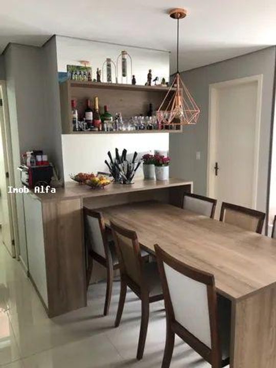 Apartamento à venda com 2 quartos, 75m² - Foto 1