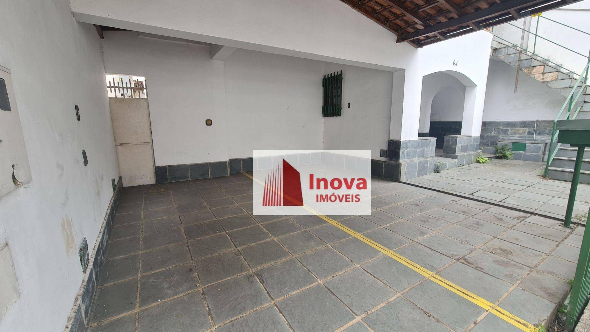 Casa à venda com 6 quartos, 300m² - Foto 2