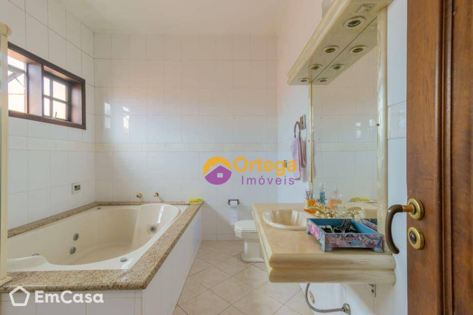 Sobrado à venda com 4 quartos, 200m² - Foto 29