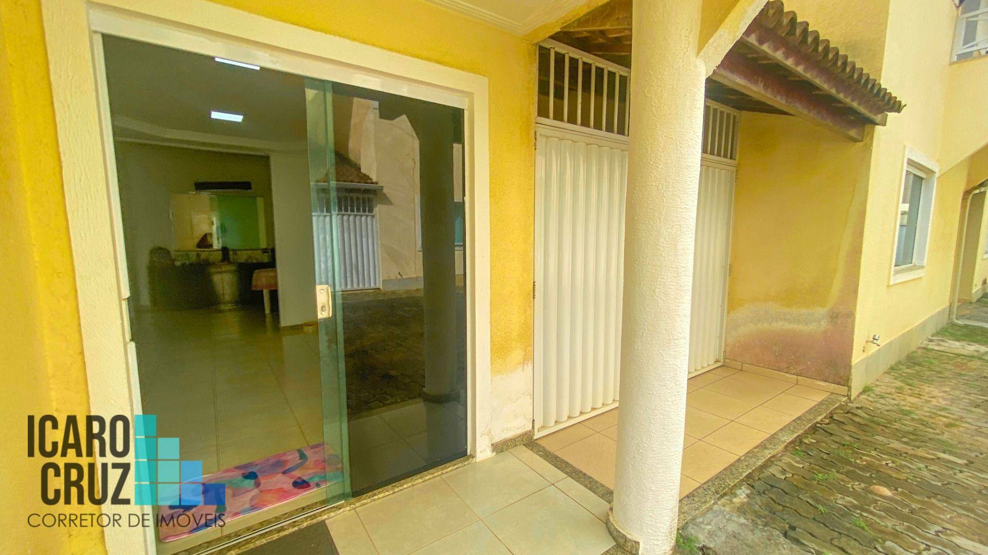 Casa de Condomínio à venda com 3 quartos, 220m² - Foto 4