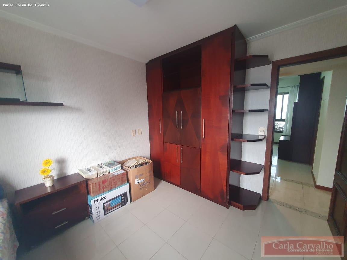 Apartamento à venda com 3 quartos, 198m² - Foto 2