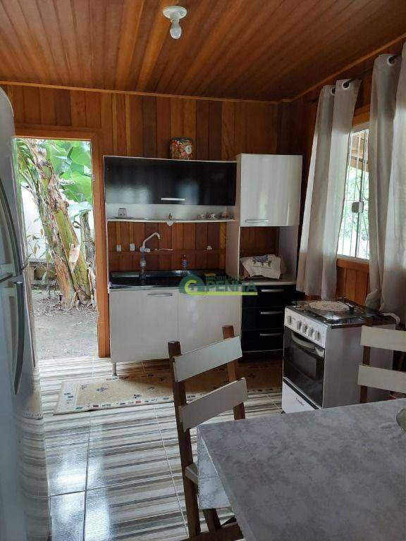 Casa à venda com 2 quartos, 68m² - Foto 4