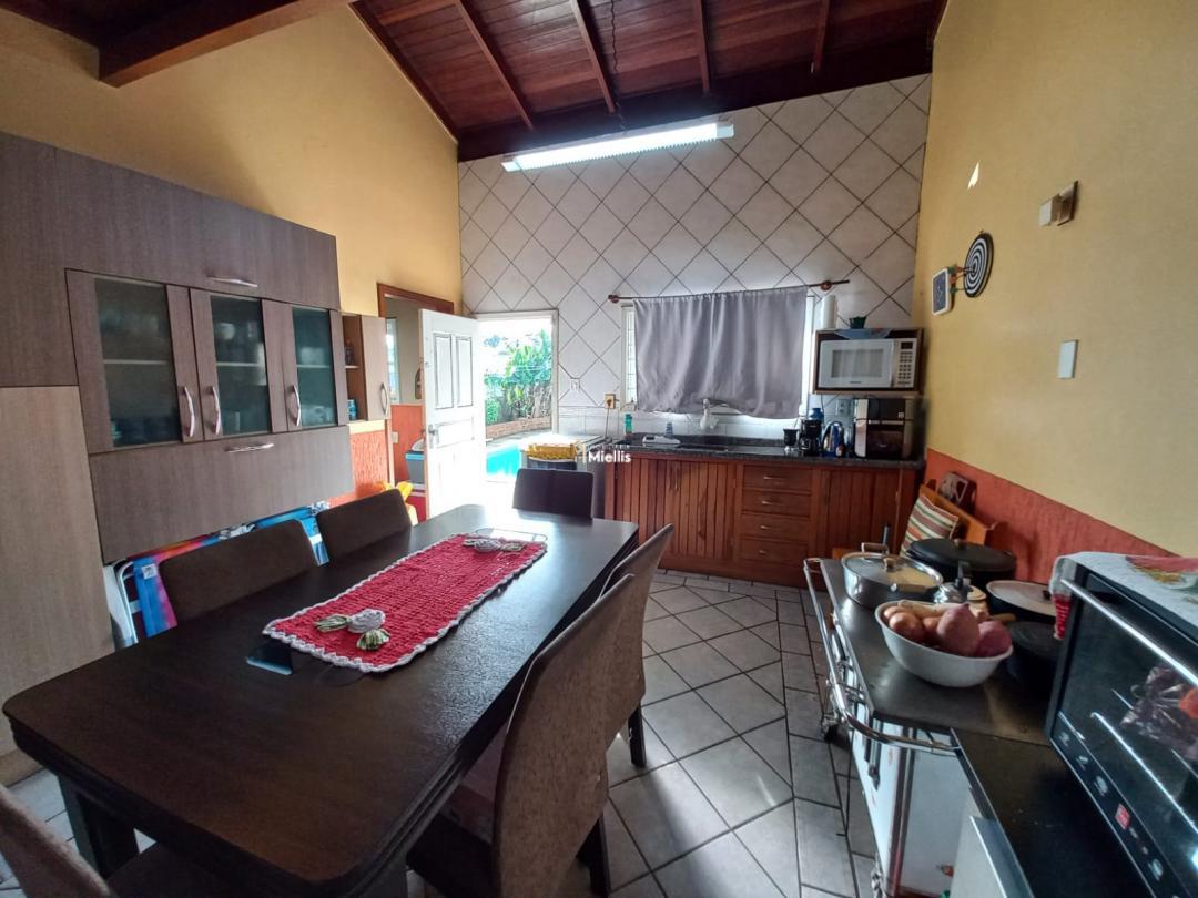 Casa à venda com 3 quartos, 195m² - Foto 12