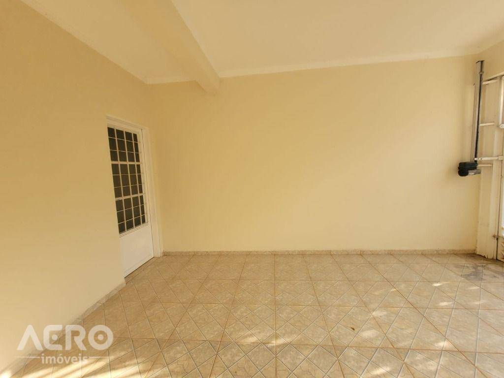 Casa à venda com 4 quartos, 170m² - Foto 5