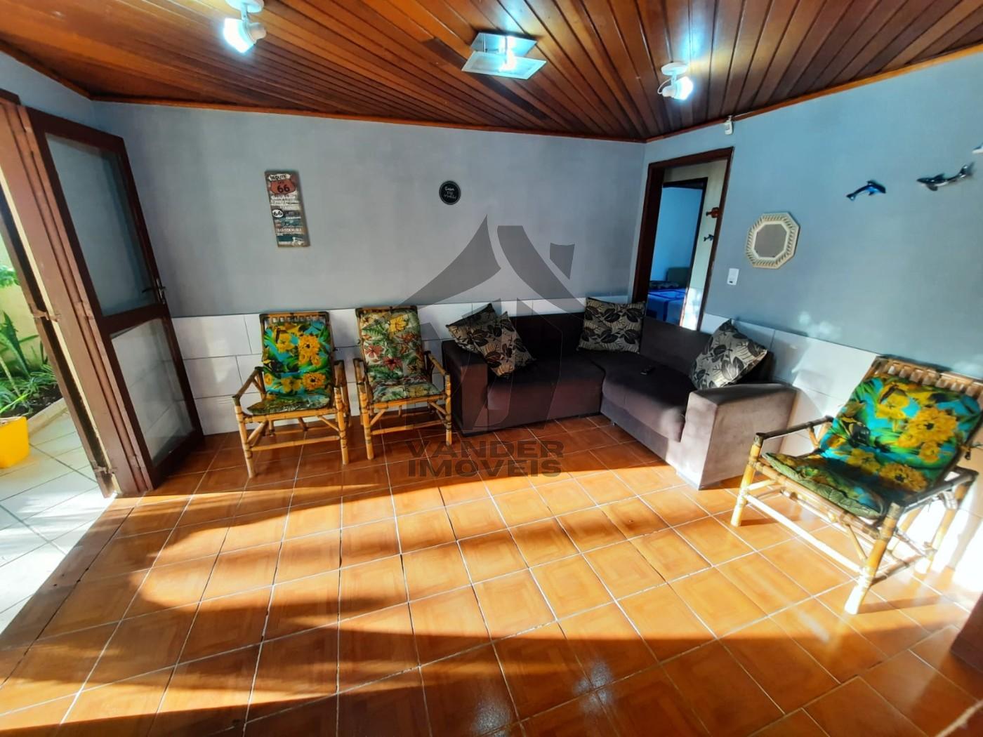 Casa à venda com 2 quartos, 300m² - Foto 4