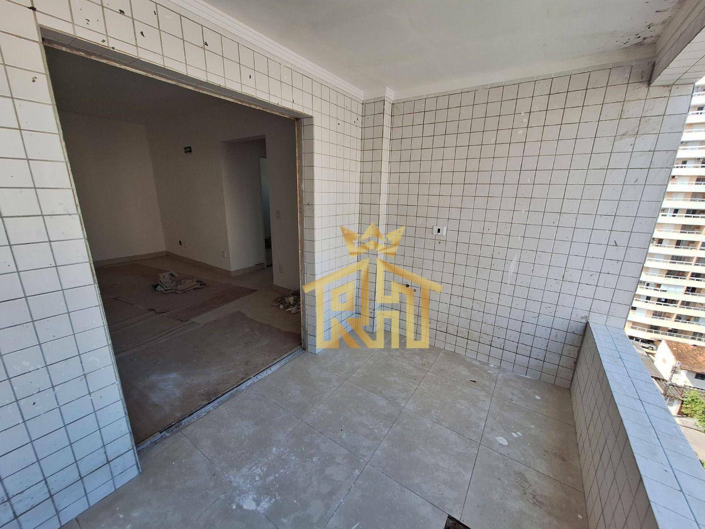 Apartamento à venda com 2 quartos, 70m² - Foto 4