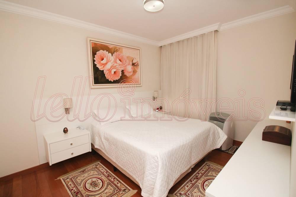 Apartamento à venda com 4 quartos, 200m² - Foto 8