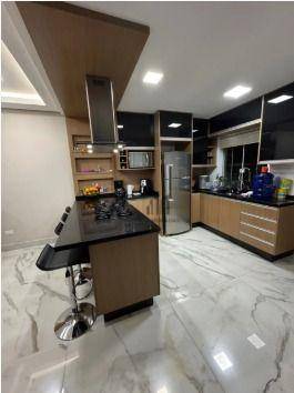 Sobrado, 3 quartos, 215 m² - Foto 2