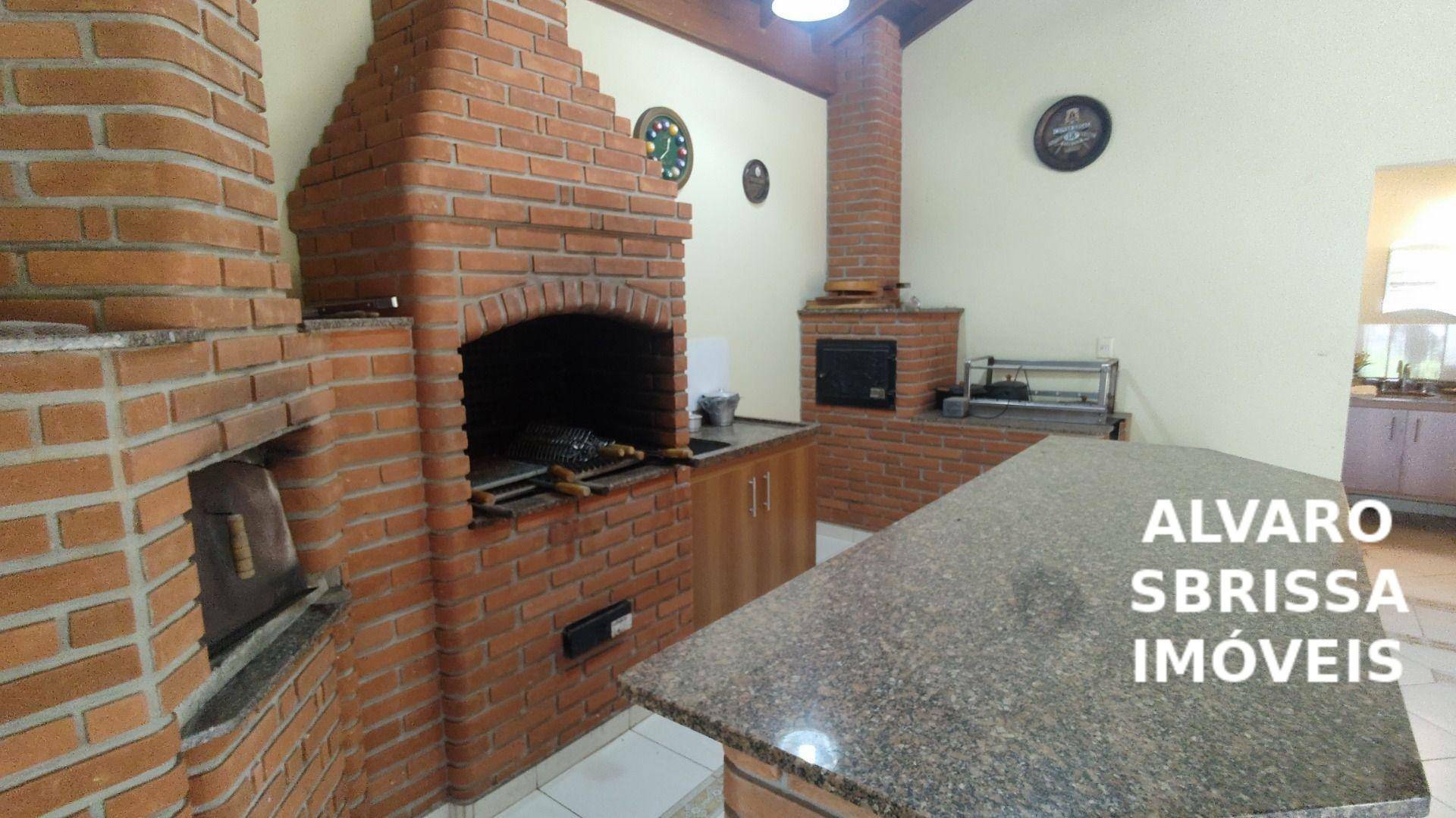 Chácara à venda com 3 quartos, 258m² - Foto 4