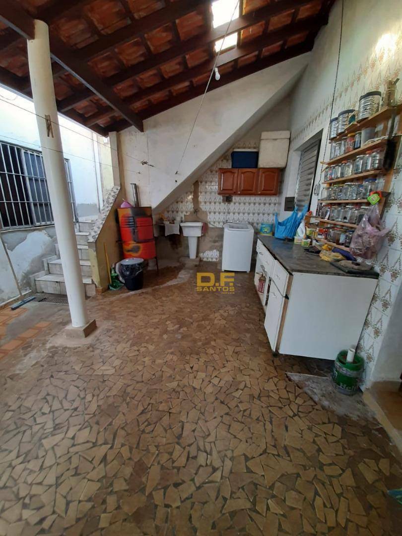 Casa à venda com 2 quartos, 191m² - Foto 26