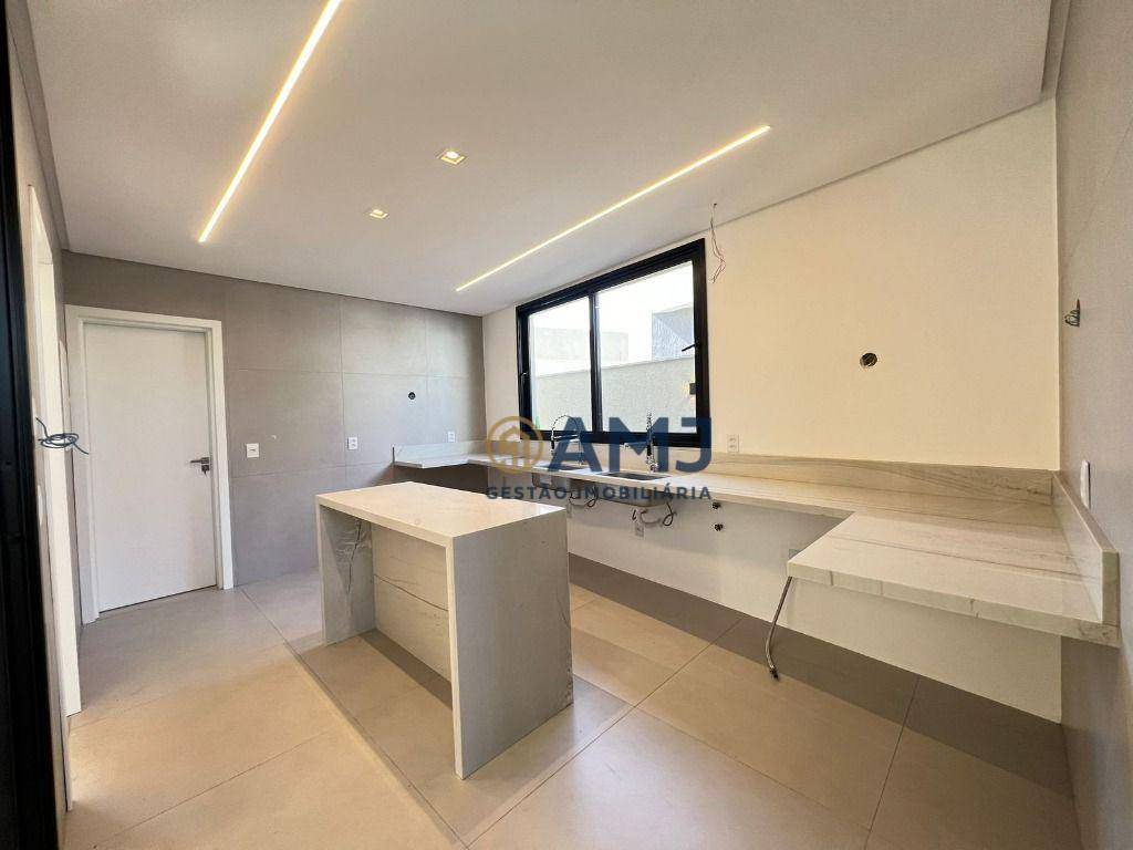 Sobrado à venda com 4 quartos, 314m² - Foto 5