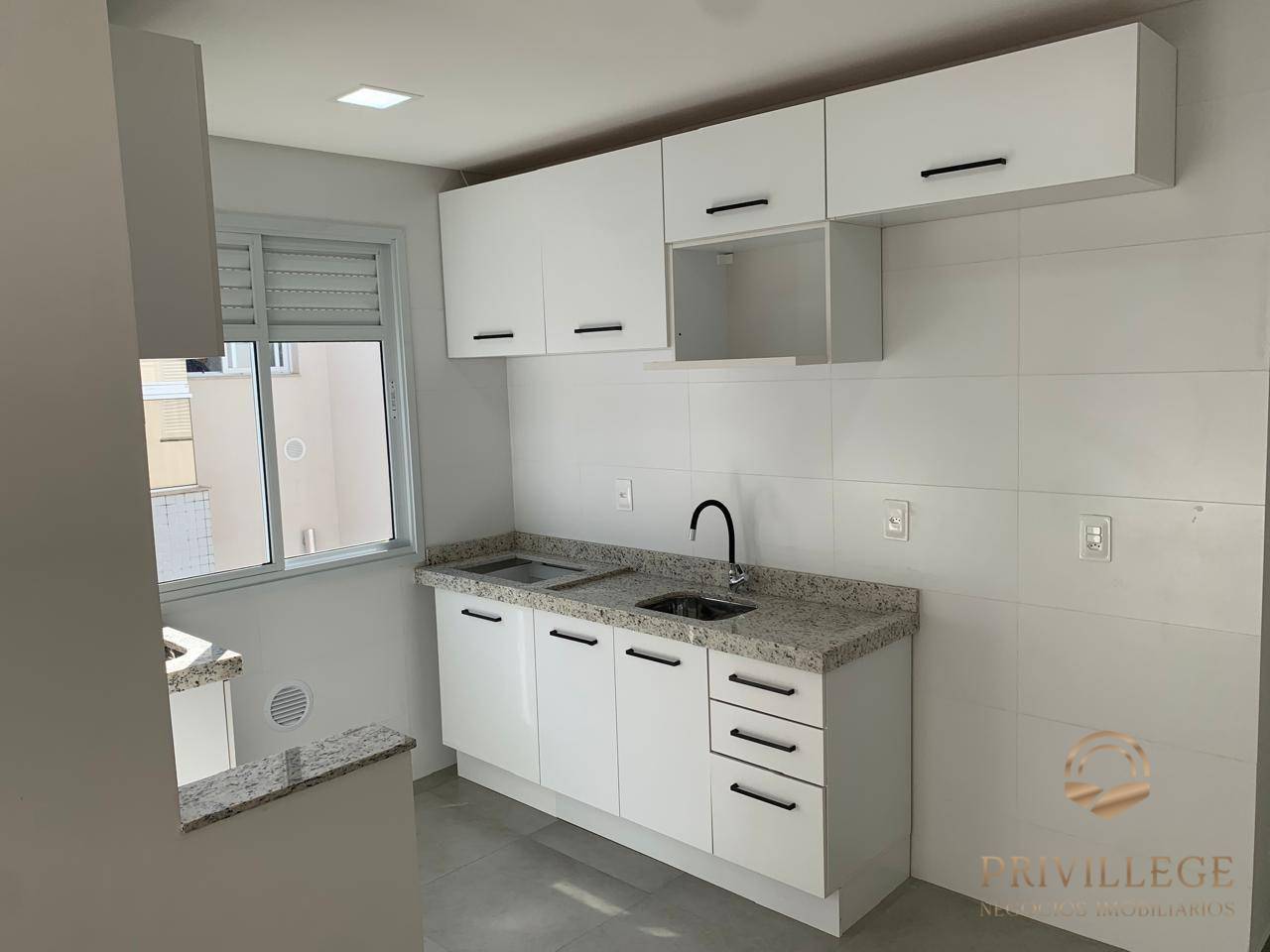 Apartamento à venda com 2 quartos, 60m² - Foto 6