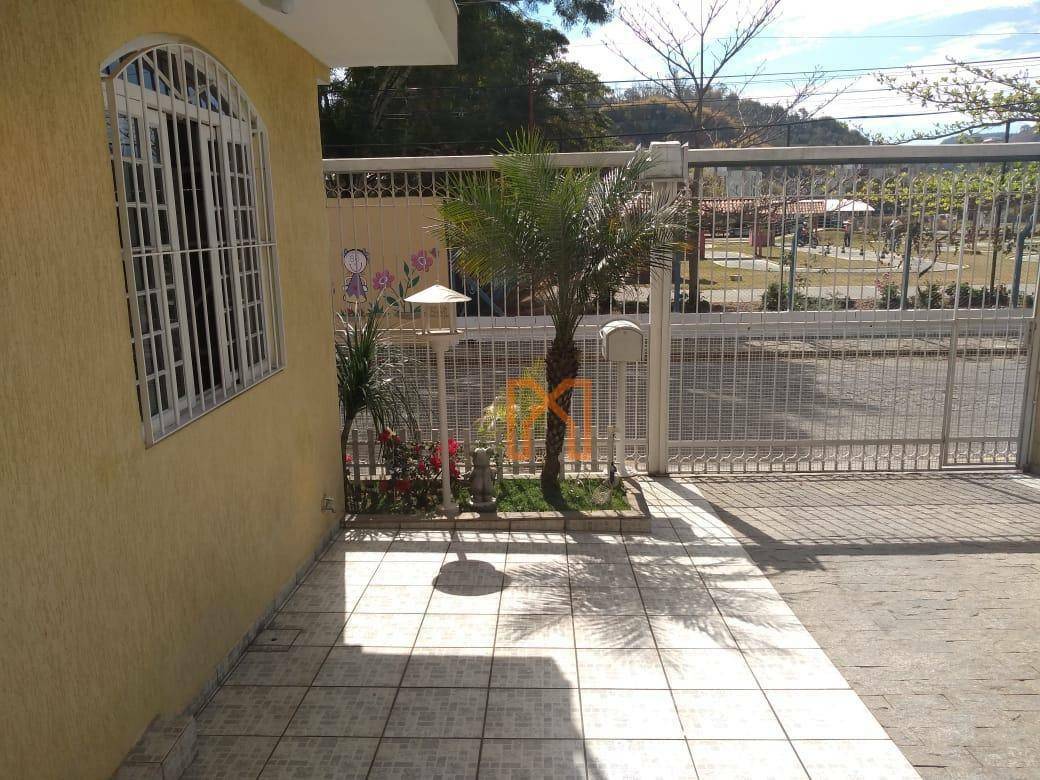 Casa à venda com 5 quartos, 300m² - Foto 6