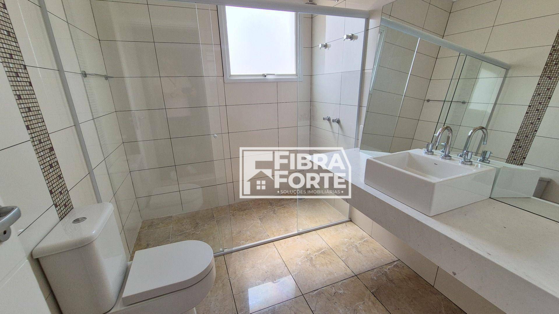 Casa de Condomínio para alugar com 4 quartos, 640m² - Foto 18