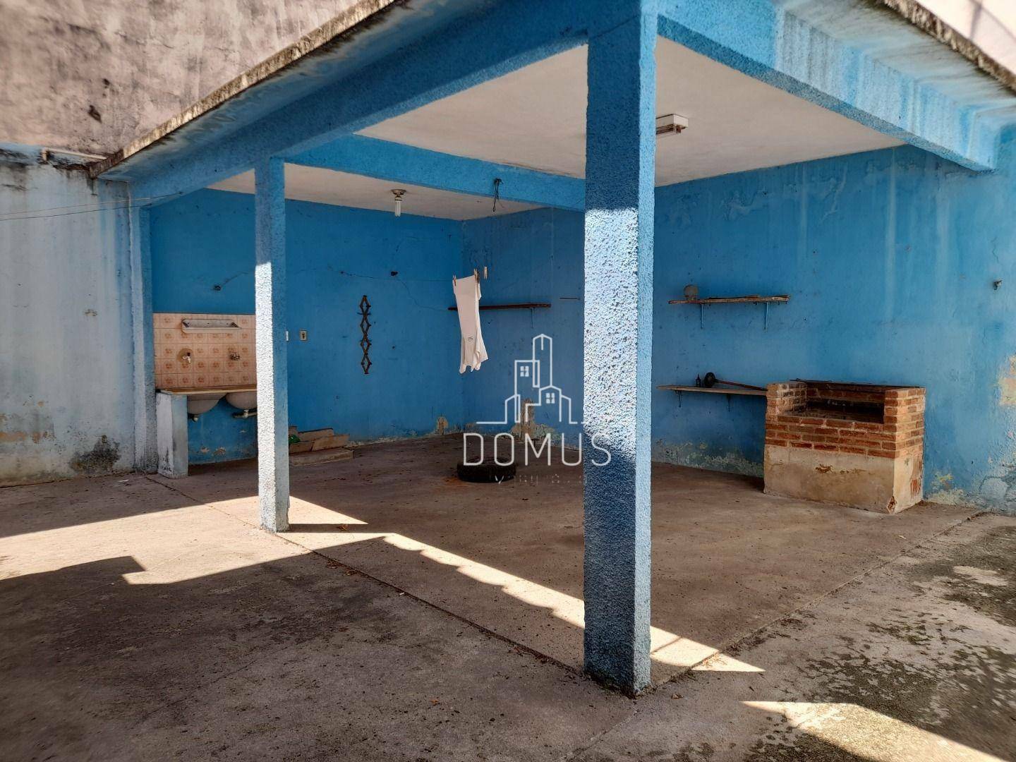 Casa à venda com 2 quartos, 200m² - Foto 2