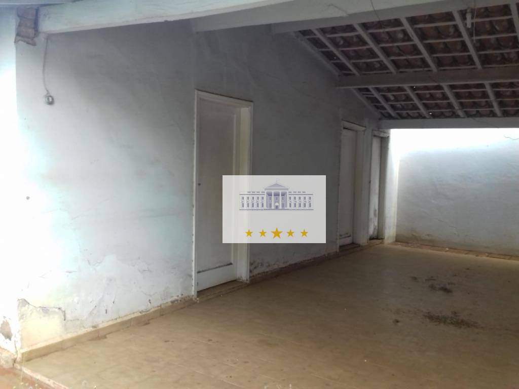 Casa à venda com 3 quartos, 250m² - Foto 8