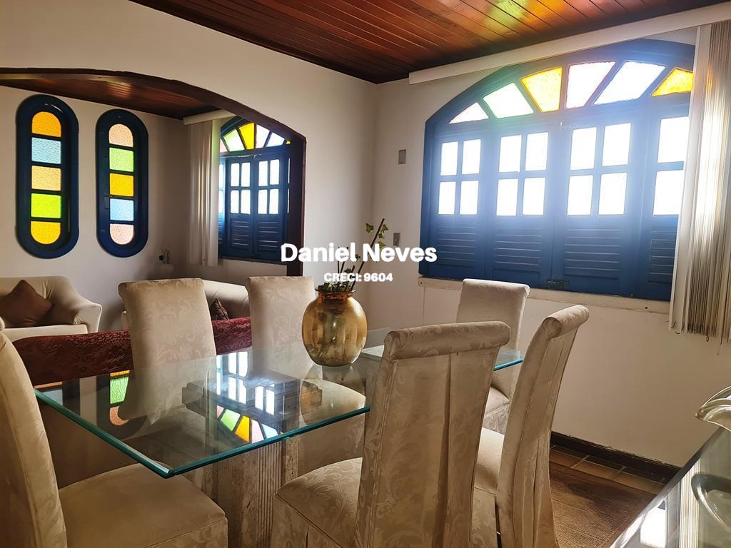 Casa à venda com 3 quartos, 270m² - Foto 17