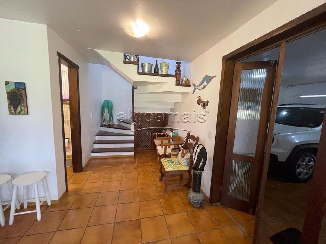 Casa à venda com 4 quartos, 200m² - Foto 9