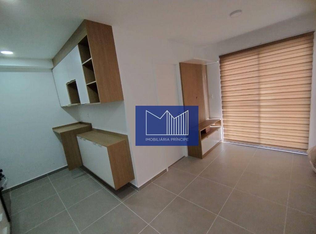 Apartamento à venda com 2 quartos, 72m² - Foto 1