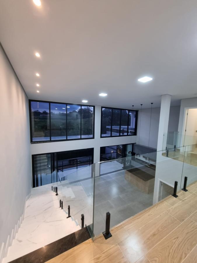 Casa para alugar com 3 quartos, 396m² - Foto 2