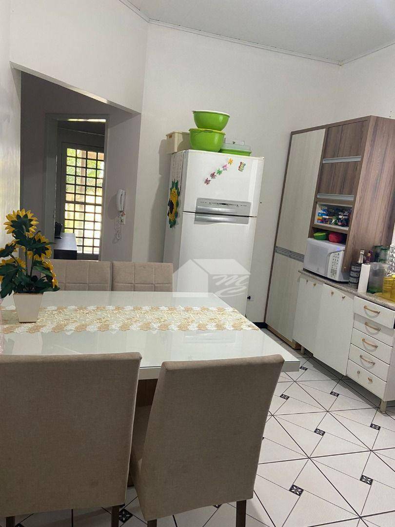 Casa à venda com 2 quartos, 70m² - Foto 18