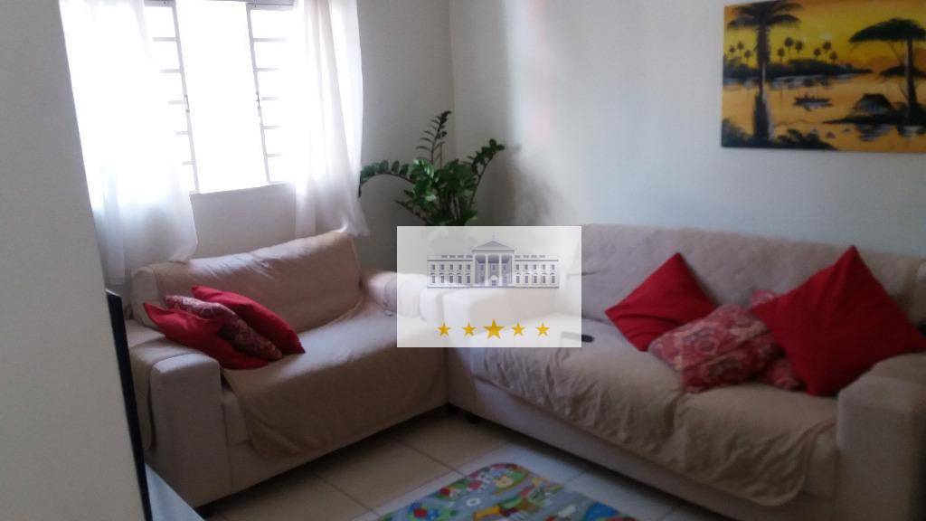 Sobrado à venda com 3 quartos, 132m² - Foto 1