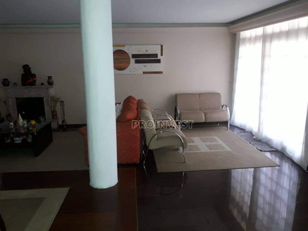 Casa à venda com 3 quartos, 330m² - Foto 2