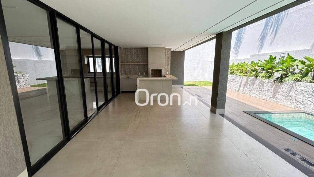 Sobrado à venda com 4 quartos, 447m² - Foto 2