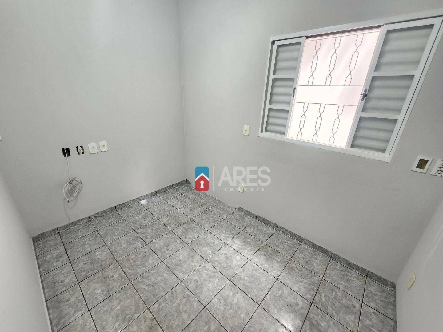 Casa à venda com 2 quartos, 70m² - Foto 16