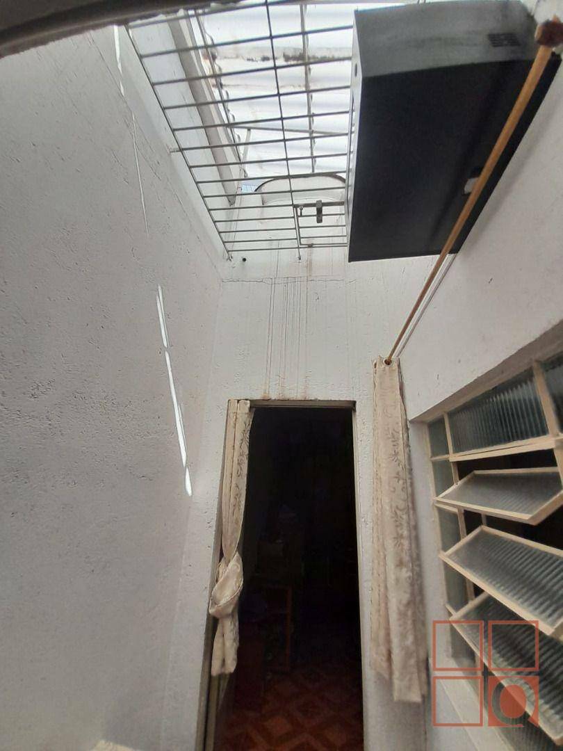 Casa de Condomínio à venda com 4 quartos, 250m² - Foto 25